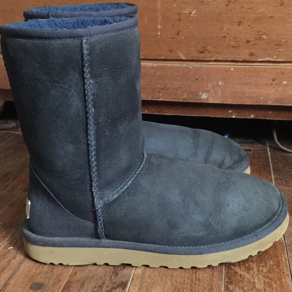 UGGS